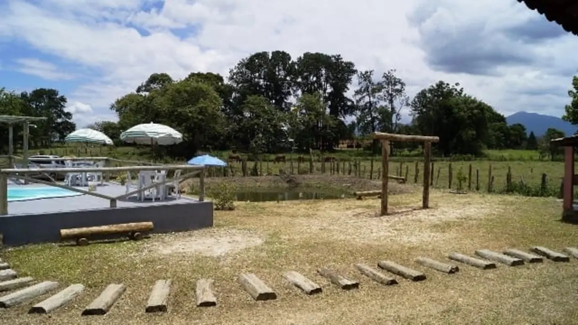 Foto 4 de Chácara com 3 quartos à venda, 370m2 em Mandú, Pindamonhangaba - SP