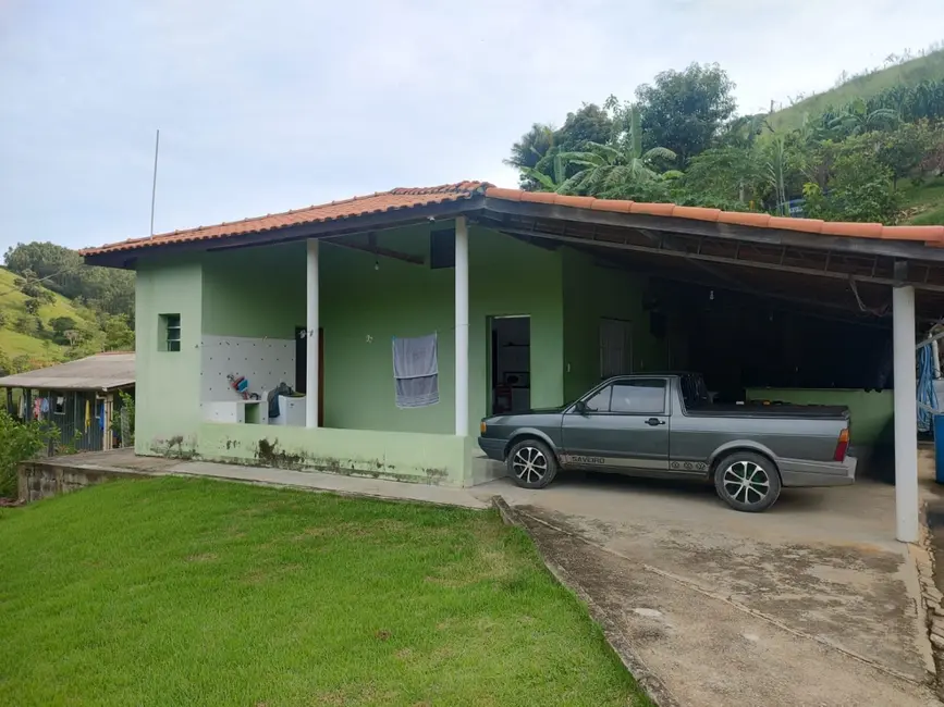 Foto 3 de Chácara com 1 quarto à venda, 3000m2 em Chácara São Félix, Taubate - SP
