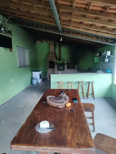 Foto 2 de Chácara com 1 quarto à venda, 3000m2 em Chácara São Félix, Taubate - SP