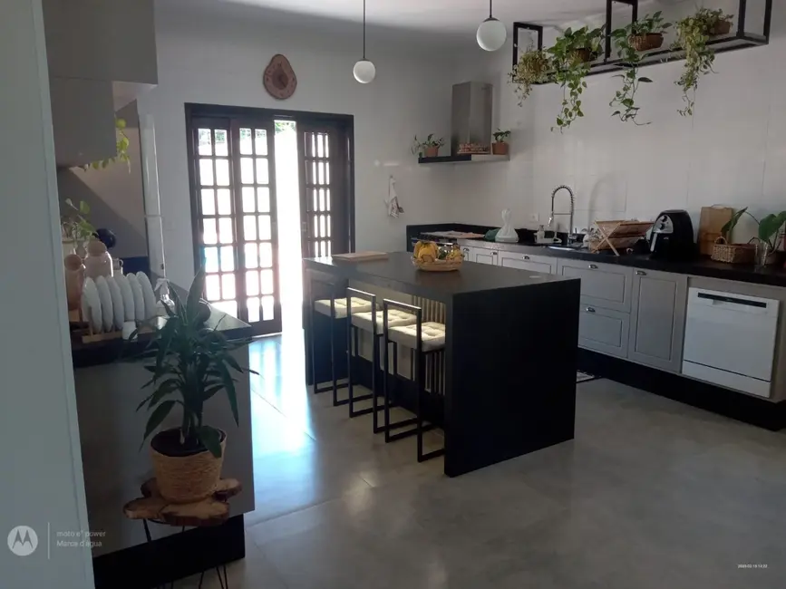 Foto 3 de Chácara com 2 quartos à venda em Piracangaguá, Taubate - SP