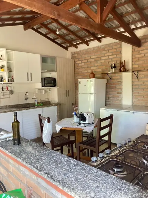 Foto 1 de Chácara com 3 quartos à venda, 240m2 em Pinhão, Taubate - SP