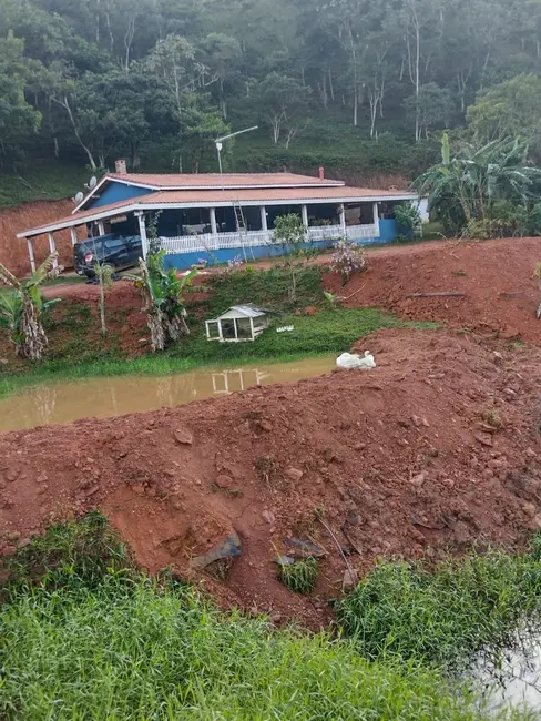 Foto 1 de Sítio / Rancho com 2 quartos à venda, 10m2 em Centro, Tremembe - SP