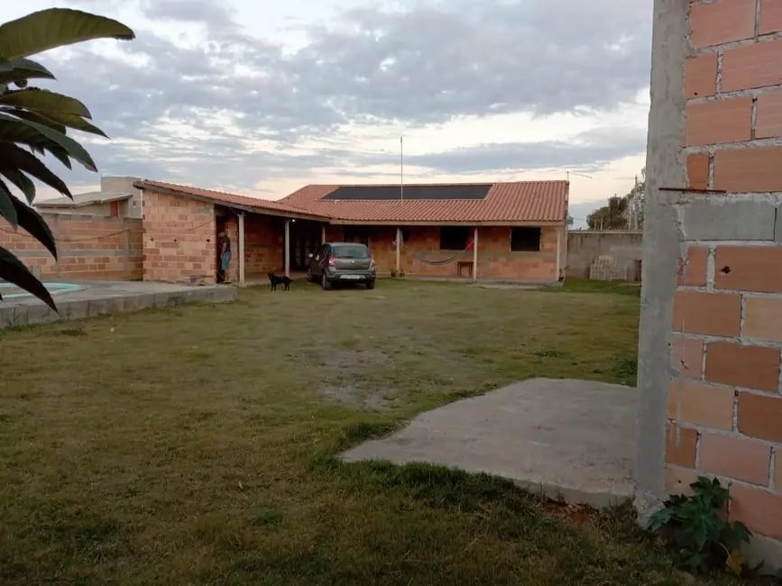 Foto 2 de Chácara com 2 quartos à venda, 114m2 em Mandú, Pindamonhangaba - SP