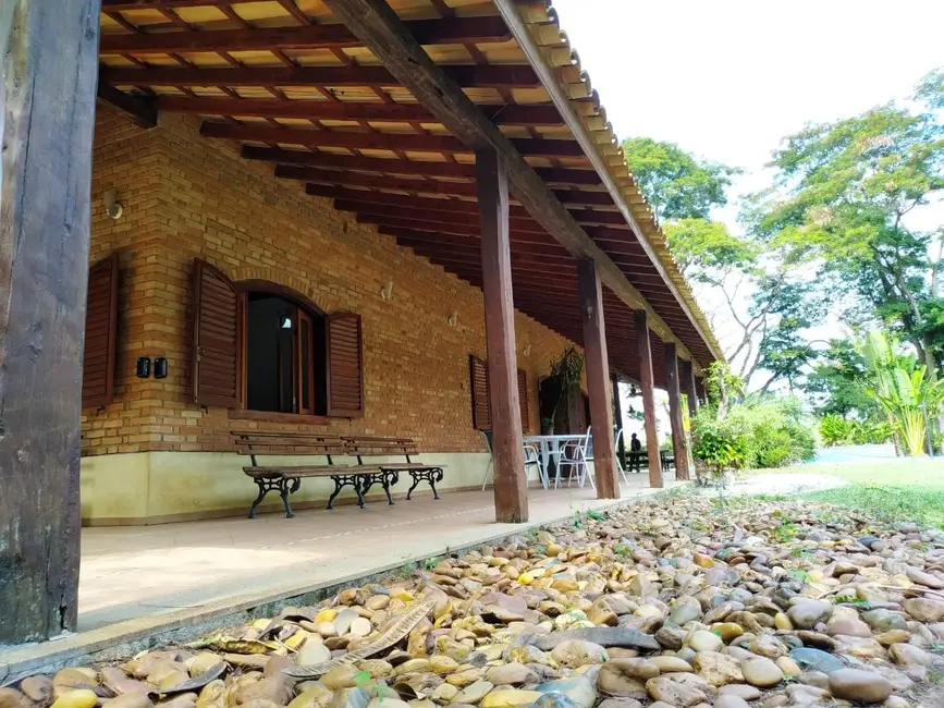 Sítio / Rancho com 7 quartos à venda, 700m2 em Campinas, Pindamonhangaba - SP - imagem 5 Foto 5 de Sítio / Rancho com 7 quartos à venda, 700m2 em Campinas, Pindamonhangaba - SP