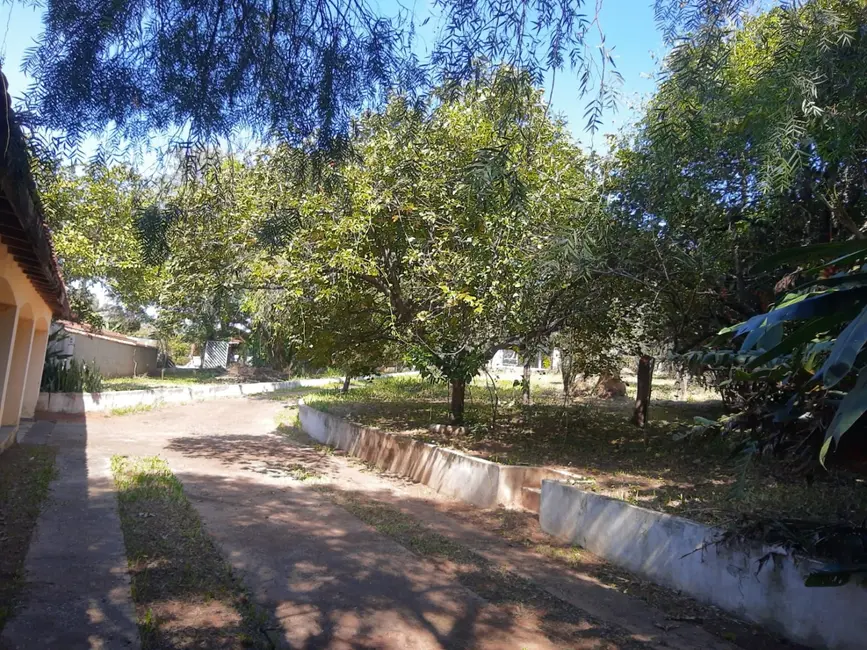 Foto 2 de Chácara com 3 quartos à venda, 220m2 em Piracangaguá, Taubate - SP
