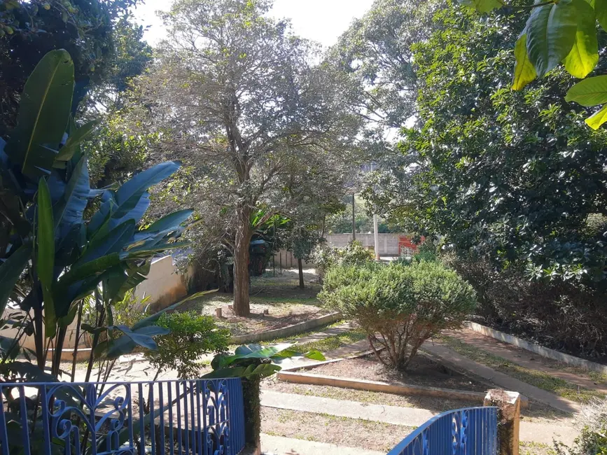 Foto 4 de Chácara com 3 quartos à venda, 220m2 em Piracangaguá, Taubate - SP