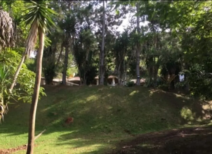 Sítio / Rancho com 3 quartos à venda, 300m2 em Taubate - SP - imagem 6 Foto 6 de Sítio / Rancho com 3 quartos à venda, 300m2 em Taubate - SP