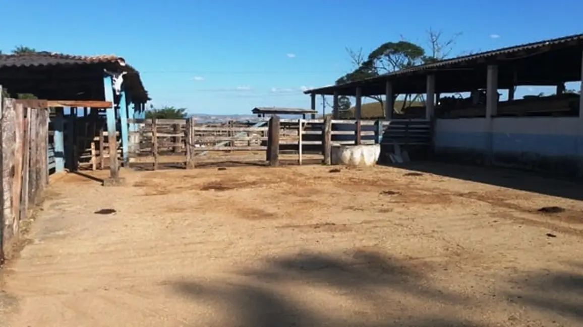 Foto 37 de Chácara à venda em Cruzeiro - SP