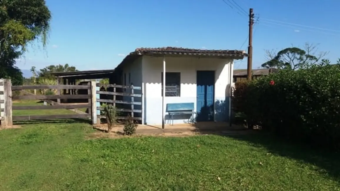 Foto 15 de Chácara à venda em Cruzeiro - SP