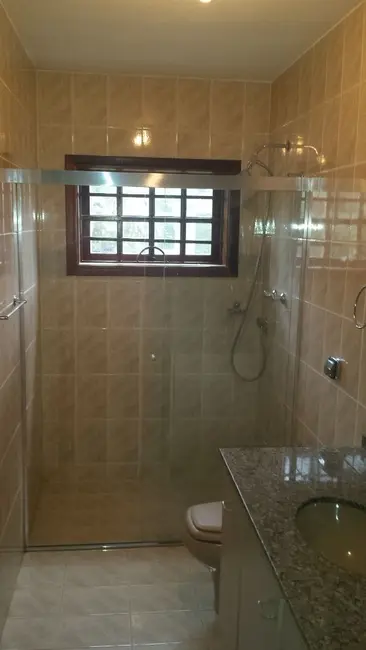 Chácara com 3 quartos à venda, 300m2 em Pindamonhangaba - SP - imagem 5 Foto 5 de Chácara com 3 quartos à venda, 300m2 em Pindamonhangaba - SP