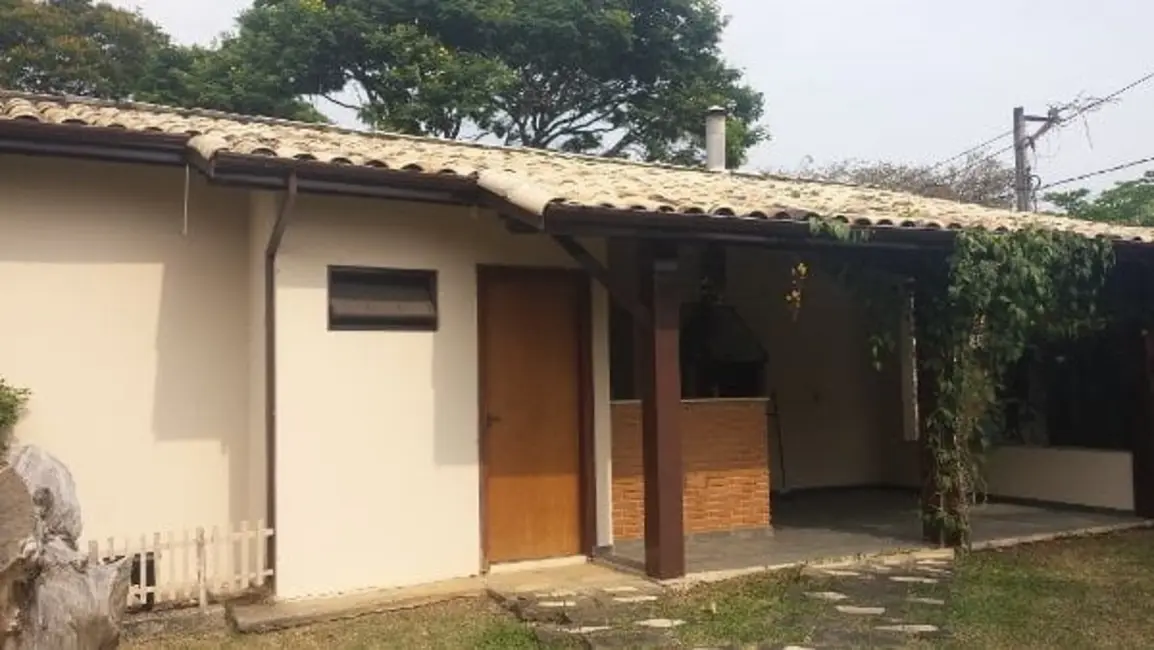 Chácara com 3 quartos à venda, 300m2 em Pindamonhangaba - SP - imagem 7 Foto 7 de Chácara com 3 quartos à venda, 300m2 em Pindamonhangaba - SP