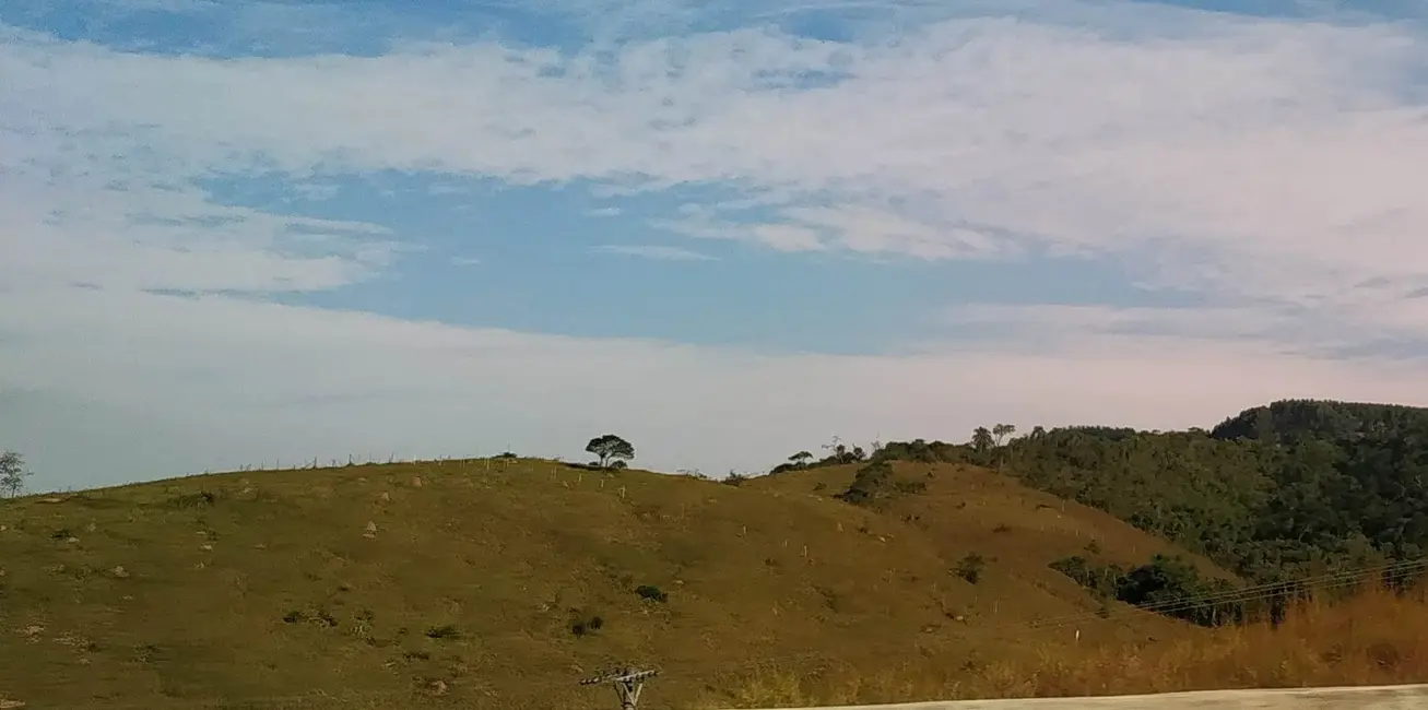 Foto 2 de Sítio / Rancho à venda, 666400m2 em Jardim Colinas, Jacarei - SP