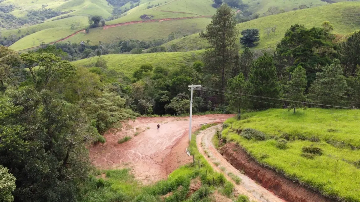 Foto 1 de Chácara à venda, 2000m2 em Pindamonhangaba - SP