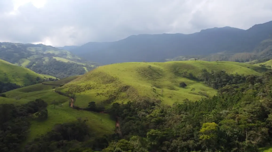 Foto 10 de Chácara à venda, 2000m2 em Pindamonhangaba - SP