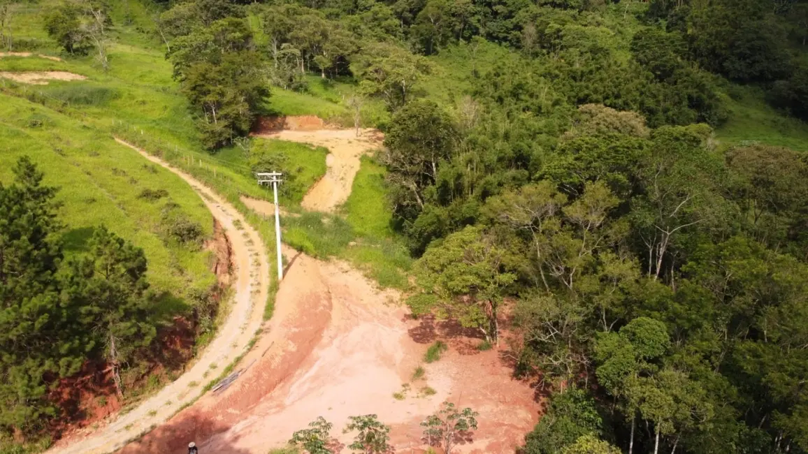 Foto 17 de Chácara à venda, 2000m2 em Pindamonhangaba - SP
