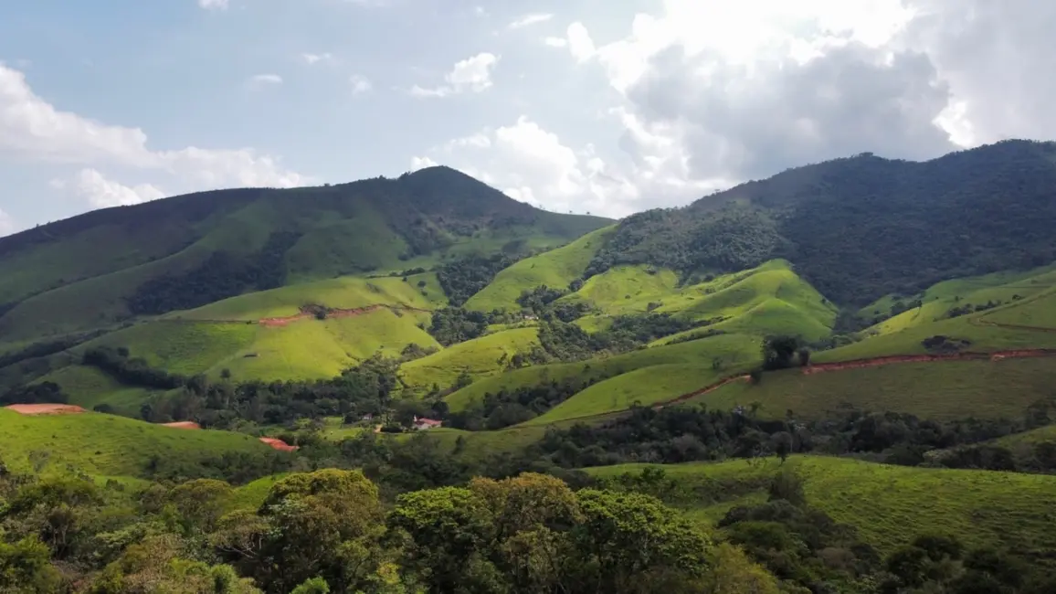 Foto 9 de Chácara à venda, 2000m2 em Pindamonhangaba - SP
