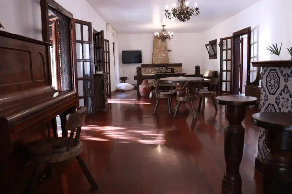 Foto 6 de Sítio / Rancho com 8 quartos à venda, 1000m2 em Sao Jose Dos Campos - SP