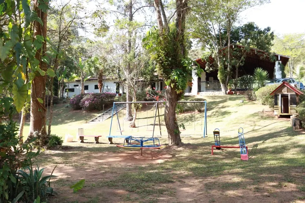 Foto 9 de Sítio / Rancho com 8 quartos à venda, 1000m2 em Sao Jose Dos Campos - SP