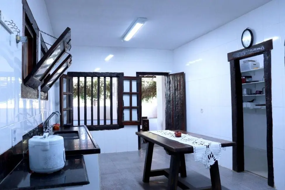 Foto 3 de Sítio / Rancho com 8 quartos à venda, 1000m2 em Sao Jose Dos Campos - SP