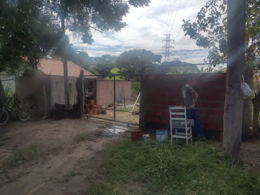 Foto 2 de Chácara com 2 quartos à venda, 1200m2 em Jardim Vista Alegre, Guaratingueta - SP