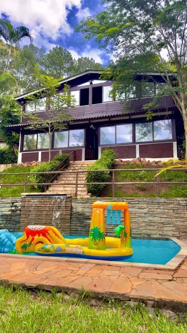 Foto 1 de Chácara com 5 quartos à venda, 900m2 em Pedreira, Guaratingueta - SP