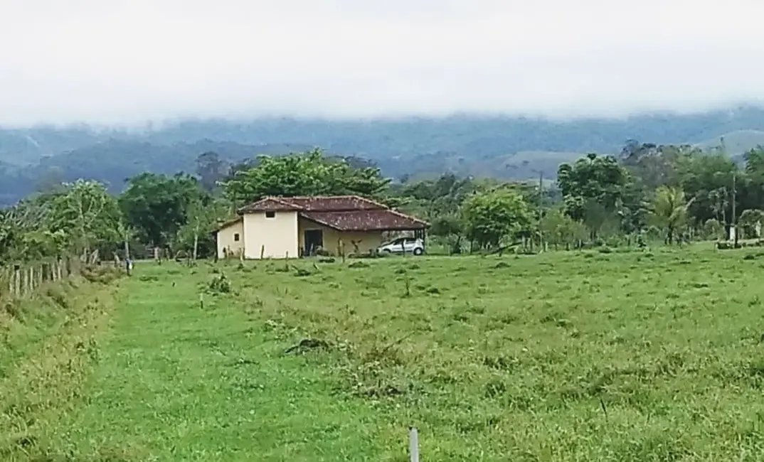 Foto 2 de Chácara à venda, 20000m2 em Cruz Pequena, Pindamonhangaba - SP