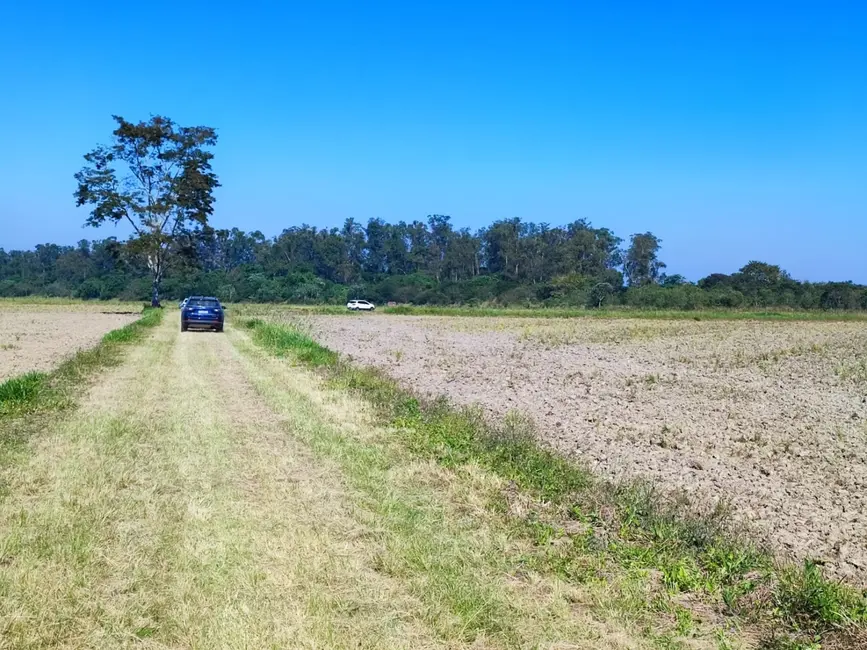 Chácara à venda, 24500m2 em Bom Sucesso, Pindamonhangaba - SP - imagem 4 Foto 4 de Chácara à venda, 24500m2 em Bom Sucesso, Pindamonhangaba - SP