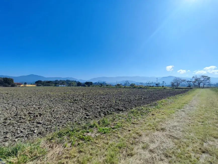 Chácara à venda, 24500m2 em Bom Sucesso, Pindamonhangaba - SP - imagem 6 Foto 6 de Chácara à venda, 24500m2 em Bom Sucesso, Pindamonhangaba - SP