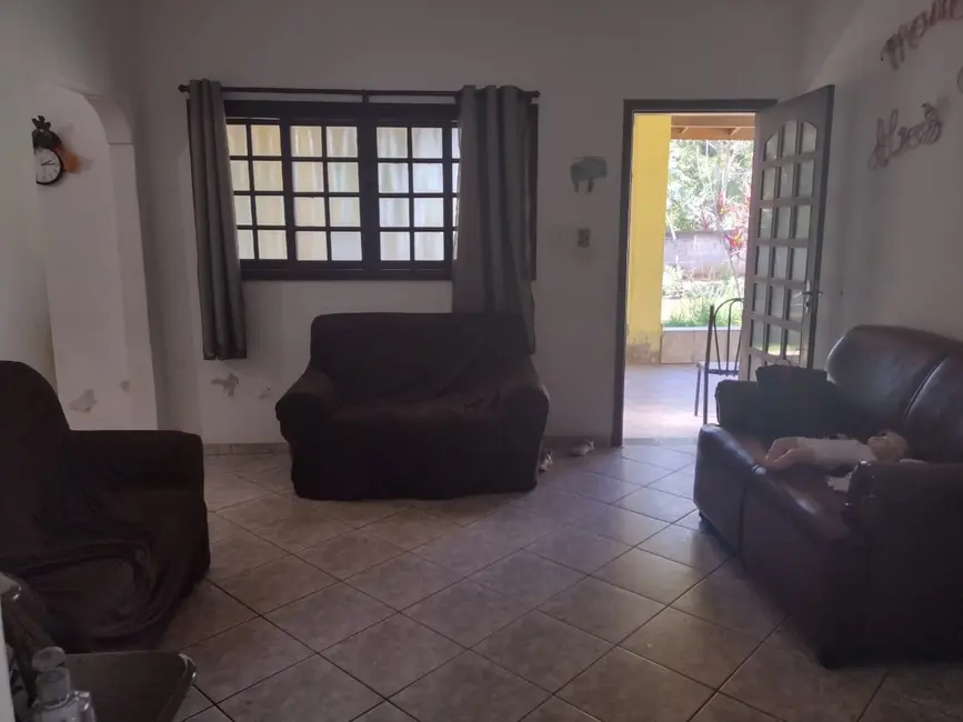 Foto 3 de Chácara com 3 quartos à venda, 3000m2 em Goiabal, Pindamonhangaba - SP