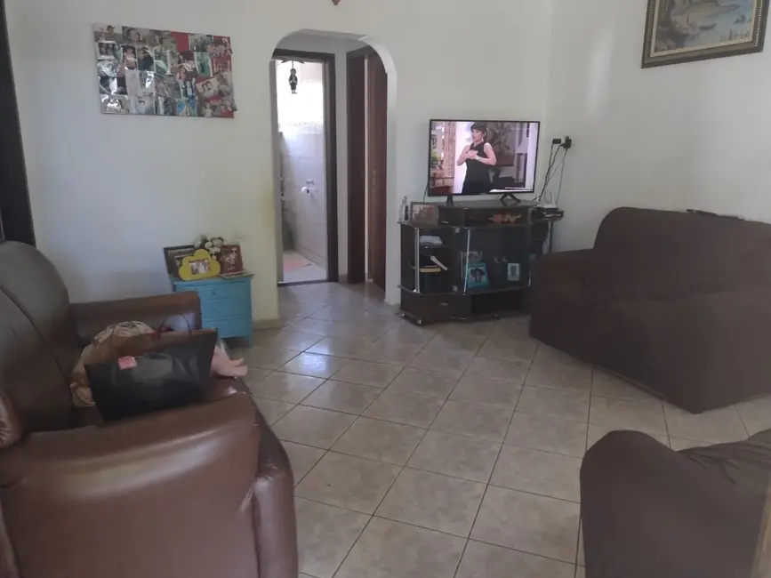 Foto 4 de Chácara com 3 quartos à venda, 3000m2 em Goiabal, Pindamonhangaba - SP