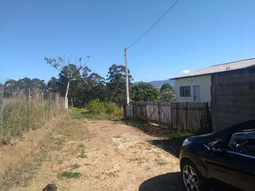 Foto 9 de Chácara à venda, 1500m2 em Piracangaguá, Taubate - SP