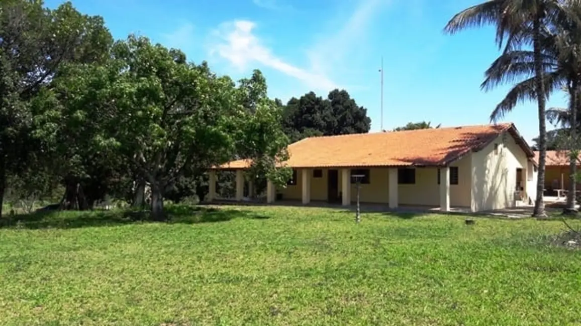 Foto 2 de Chácara com 3 quartos à venda, 250m2 em Goiabal, Pindamonhangaba - SP