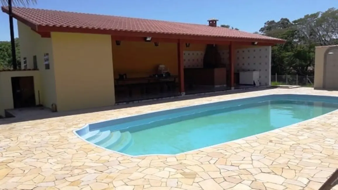 Foto 3 de Chácara com 3 quartos à venda, 250m2 em Goiabal, Pindamonhangaba - SP