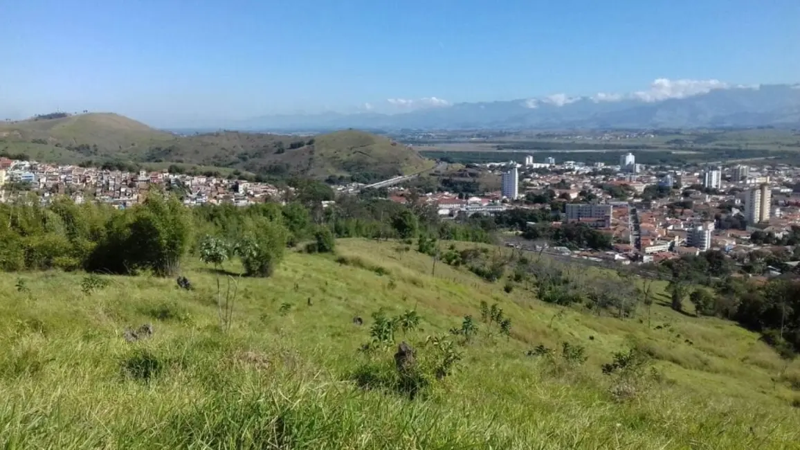 Foto 3 de Sítio / Rancho com 5 quartos à venda, 237m2 em Guaratingueta - SP