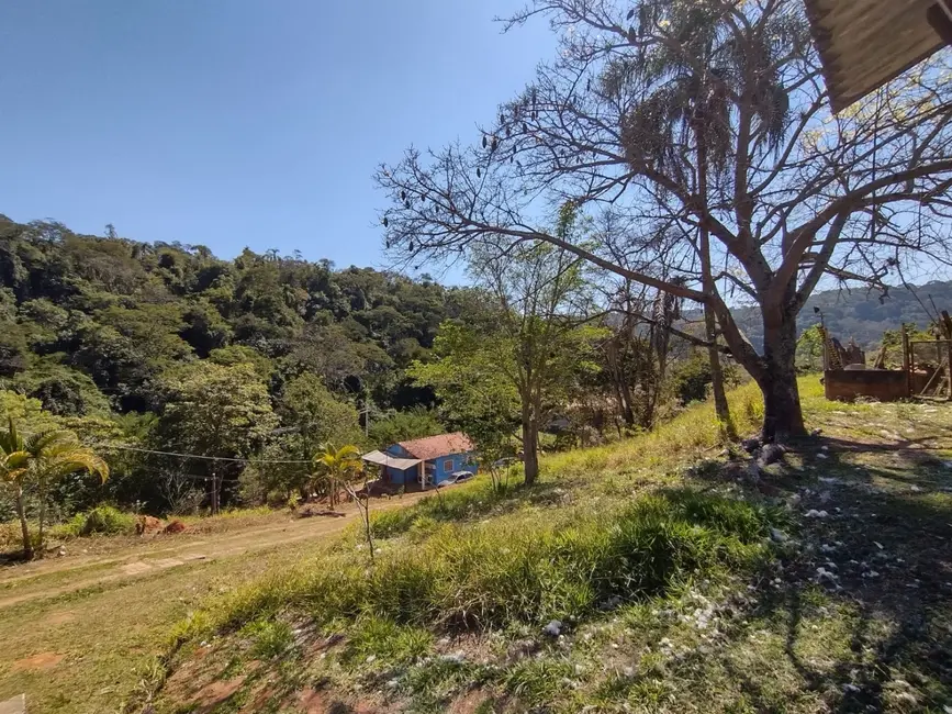 Sítio / Rancho com 3 quartos à venda, 250m2 em Barreiro, Taubate - SP - imagem 5 Foto 5 de Sítio / Rancho com 3 quartos à venda, 250m2 em Barreiro, Taubate - SP
