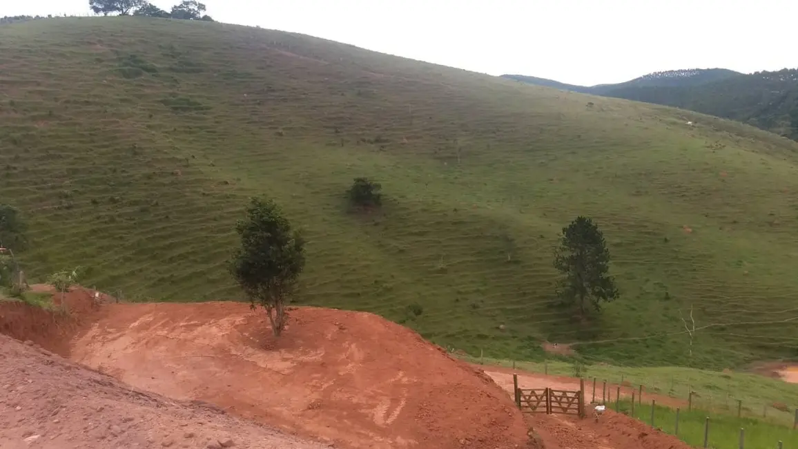 Foto 2 de Chácara à venda, 600m2 em Registro, Taubate - SP