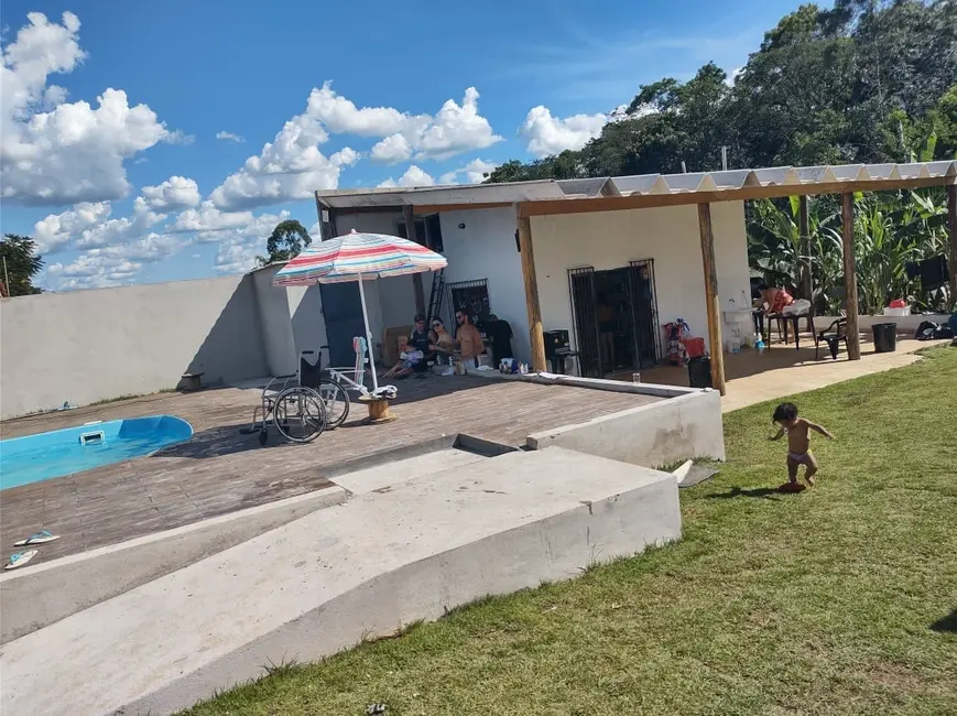 Foto 1 de Chácara com 1 quarto à venda, 2150m2 em Taubate - SP