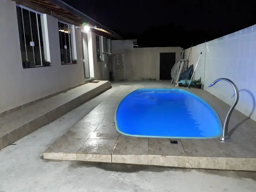 Foto 3 de Chácara com 4 quartos à venda, 270m2 em Guaratingueta - SP