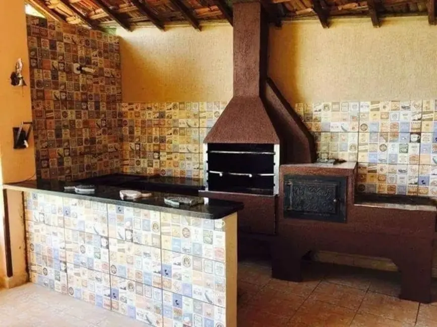 Foto 2 de Chácara com 3 quartos à venda, 145m2 em Tijuco Preto, Cacapava - SP
