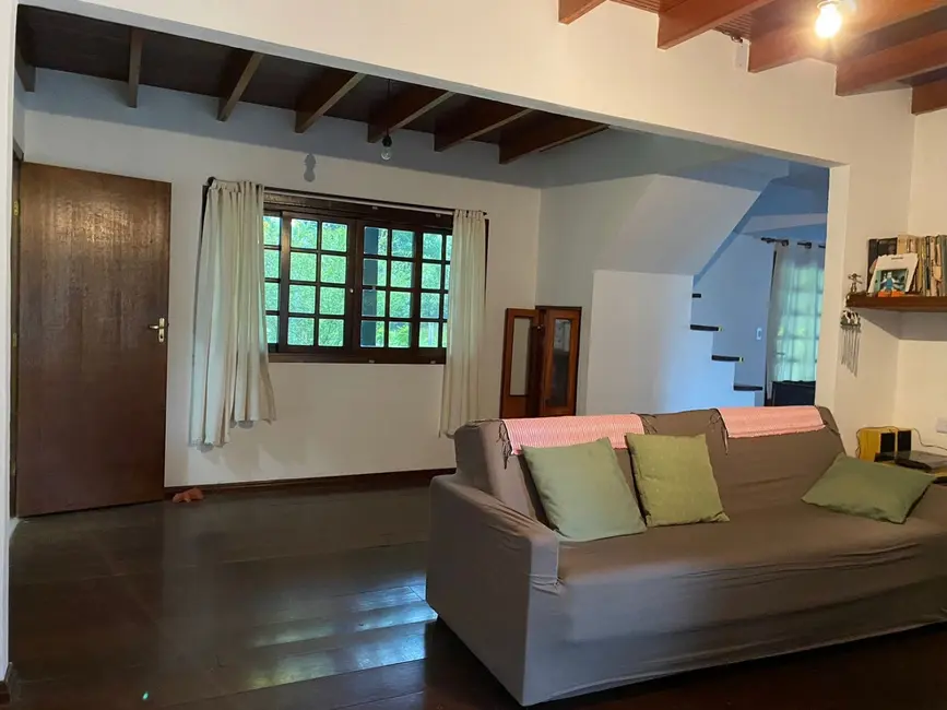 Sítio / Rancho com 3 quartos à venda, 200m2 em Silveiras - SP - imagem 8 Foto 8 de Sítio / Rancho com 3 quartos à venda, 200m2 em Silveiras - SP