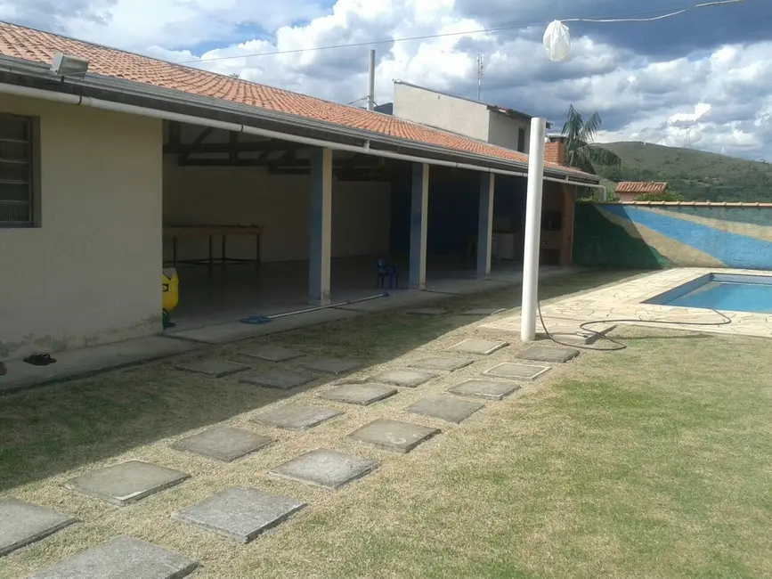 Foto 1 de Chácara à venda, 210m2 em Bom Sucesso, Pindamonhangaba - SP
