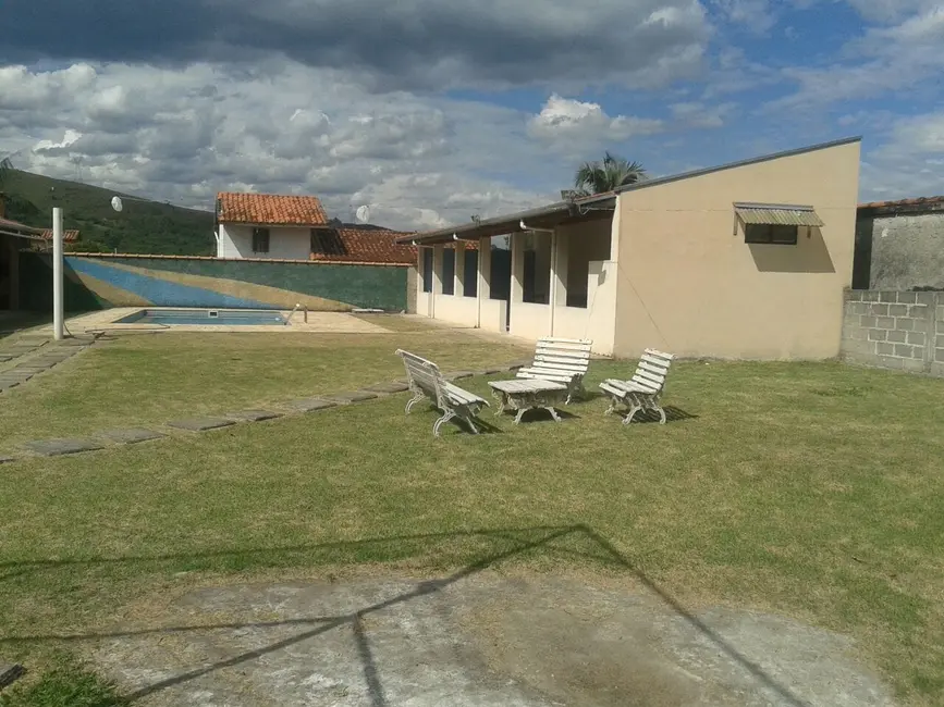 Foto 6 de Chácara à venda, 210m2 em Bom Sucesso, Pindamonhangaba - SP