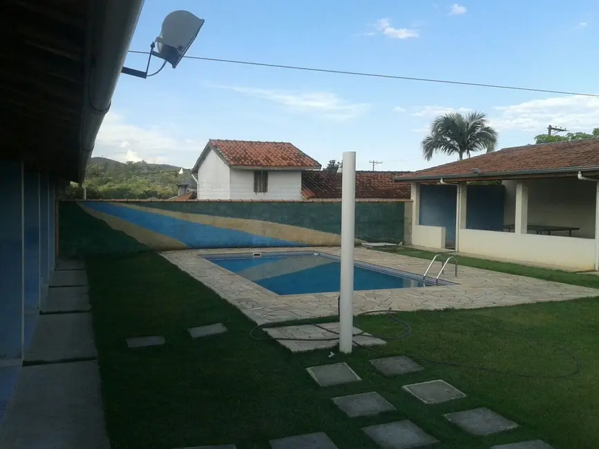 Foto 3 de Chácara à venda, 210m2 em Bom Sucesso, Pindamonhangaba - SP