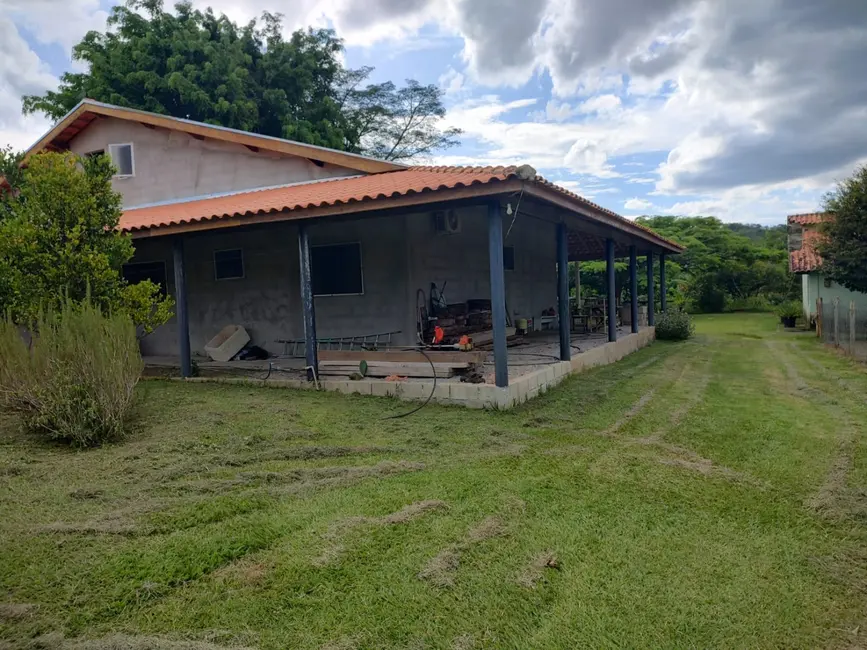 Foto 2 de Chácara com 3 quartos à venda, 400m2 em Registro, Taubate - SP