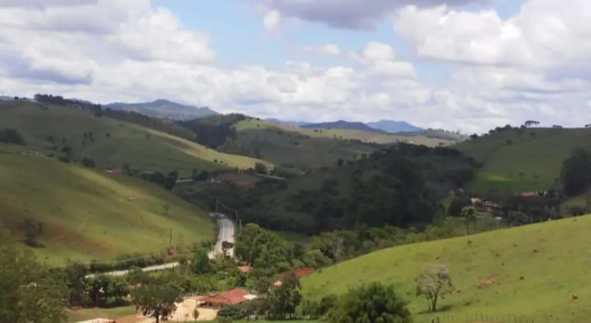 Chácara com 4 quartos à venda, 273m2 em Sao Luiz Do Paraitinga - SP - imagem 4 Foto 4 de Chácara com 4 quartos à venda, 273m2 em Sao Luiz Do Paraitinga - SP