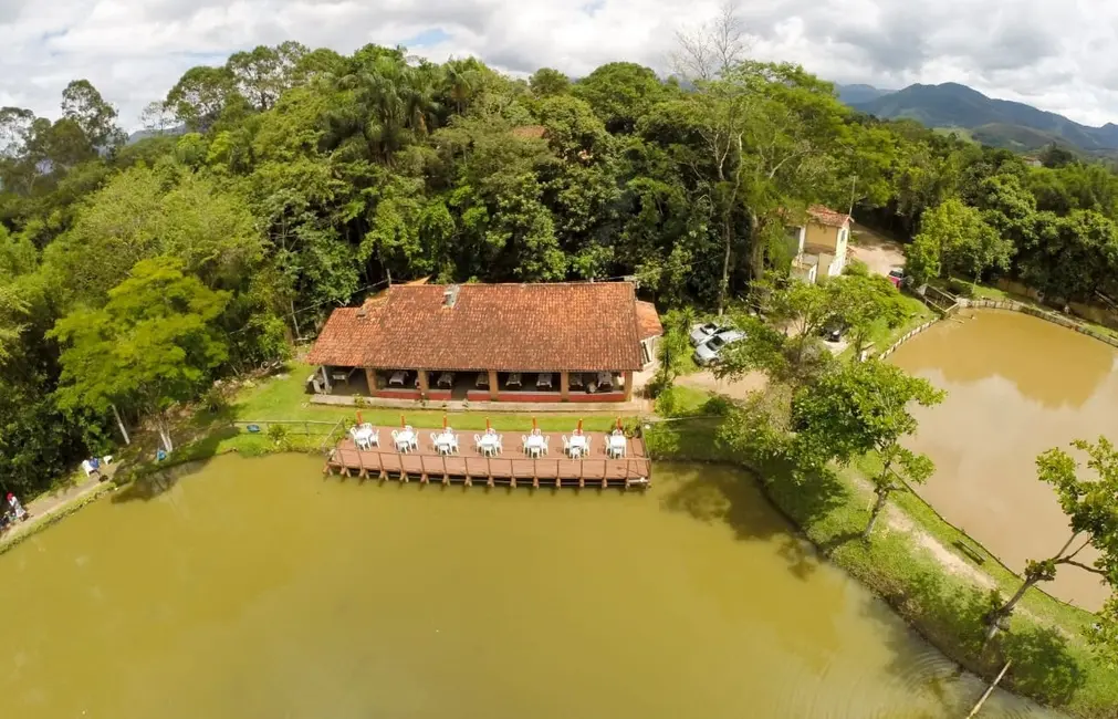 Sítio / Rancho com 4 quartos à venda, 55000m2 em Bom Sucesso, Pindamonhangaba - SP - imagem 3 Foto 3 de Sítio / Rancho com 4 quartos à venda, 55000m2 em Bom Sucesso, Pindamonhangaba - SP