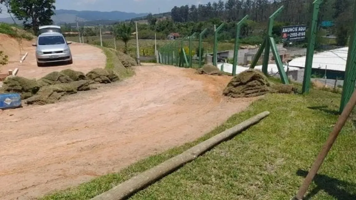Foto 4 de Chácara à venda, 2500m2 em Loteamento Chácaras Ingrid, Taubate - SP