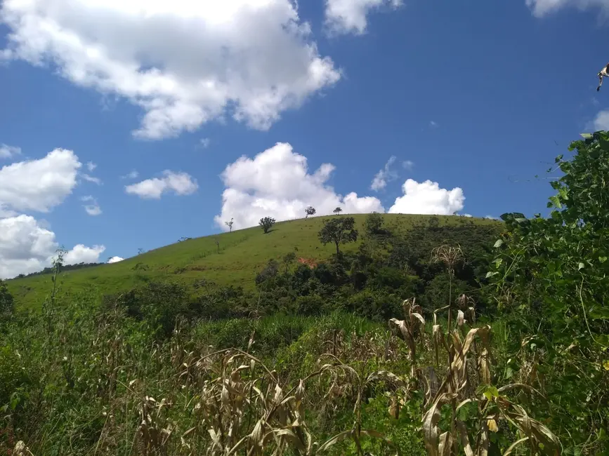 Foto 6 de Sítio / Rancho com 2 quartos à venda, 150m2 em Pindamonhangaba - SP