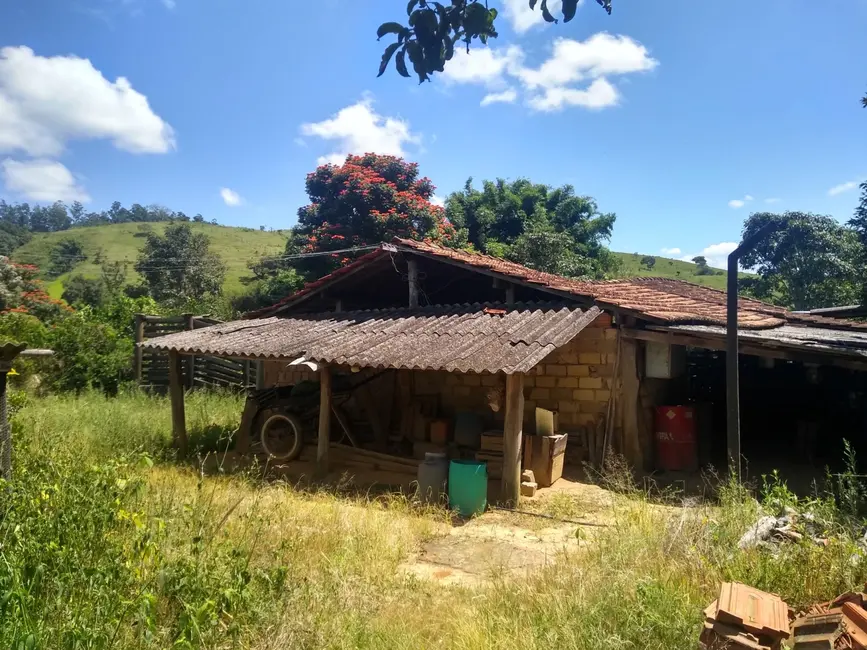 Sítio / Rancho com 2 quartos à venda, 150m2 em Pindamonhangaba - SP - imagem 5 Foto 5 de Sítio / Rancho com 2 quartos à venda, 150m2 em Pindamonhangaba - SP