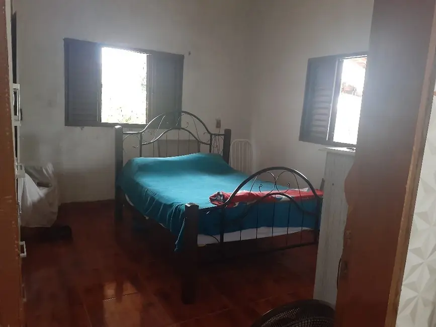 Foto 2 de Chácara com 2 quartos à venda, 100m2 em Goiabal, Pindamonhangaba - SP